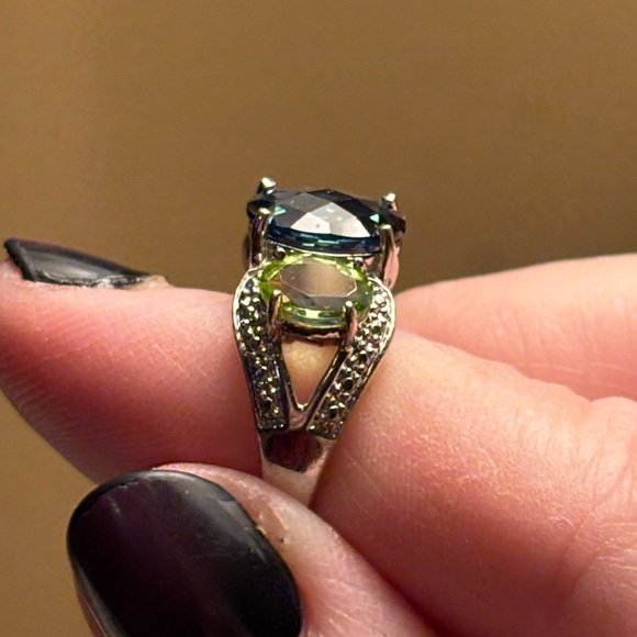 For You 💙💙💙 Clyde Duneier (CID) Blue Topaz Peridot 925 Ring w/ Zircon Accents - Picture 5 of 16